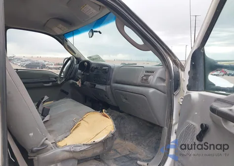 2006 Ford F-250 Xl/Xlt z USA, uszkodzony, nr VIN 1FTNF21526EB47698